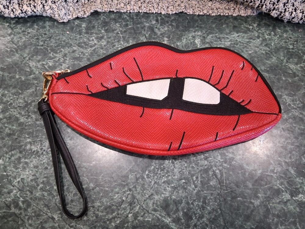 NEW & RARE SKINNYDIP LONDON Red LIPS Clutch Zippered Bag Cocktail Festival Party